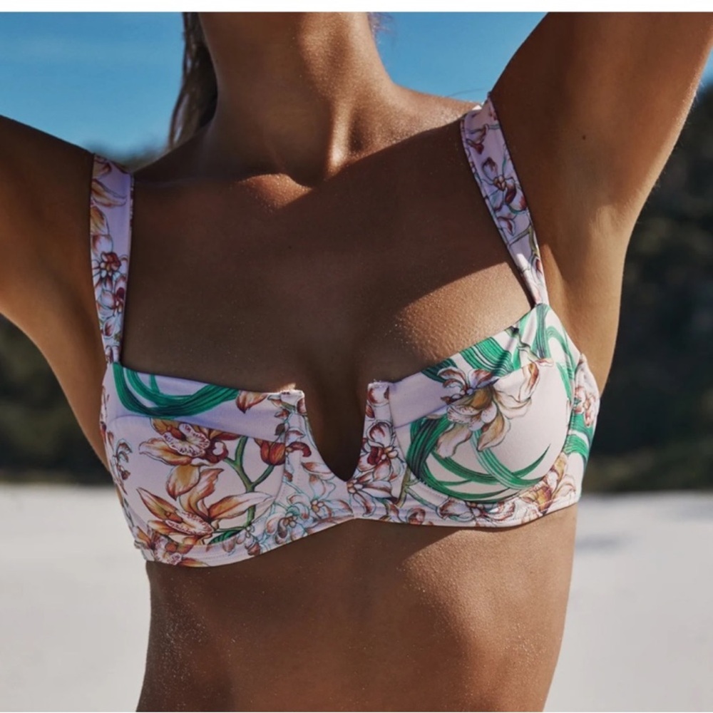 Monday Swimwear Pink Floral Clovelly bikini Top